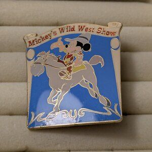 Disney Pin Mickey's Wild West Show  LE 1000